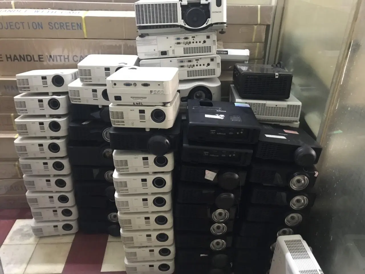 projector-repair-in-dubai
